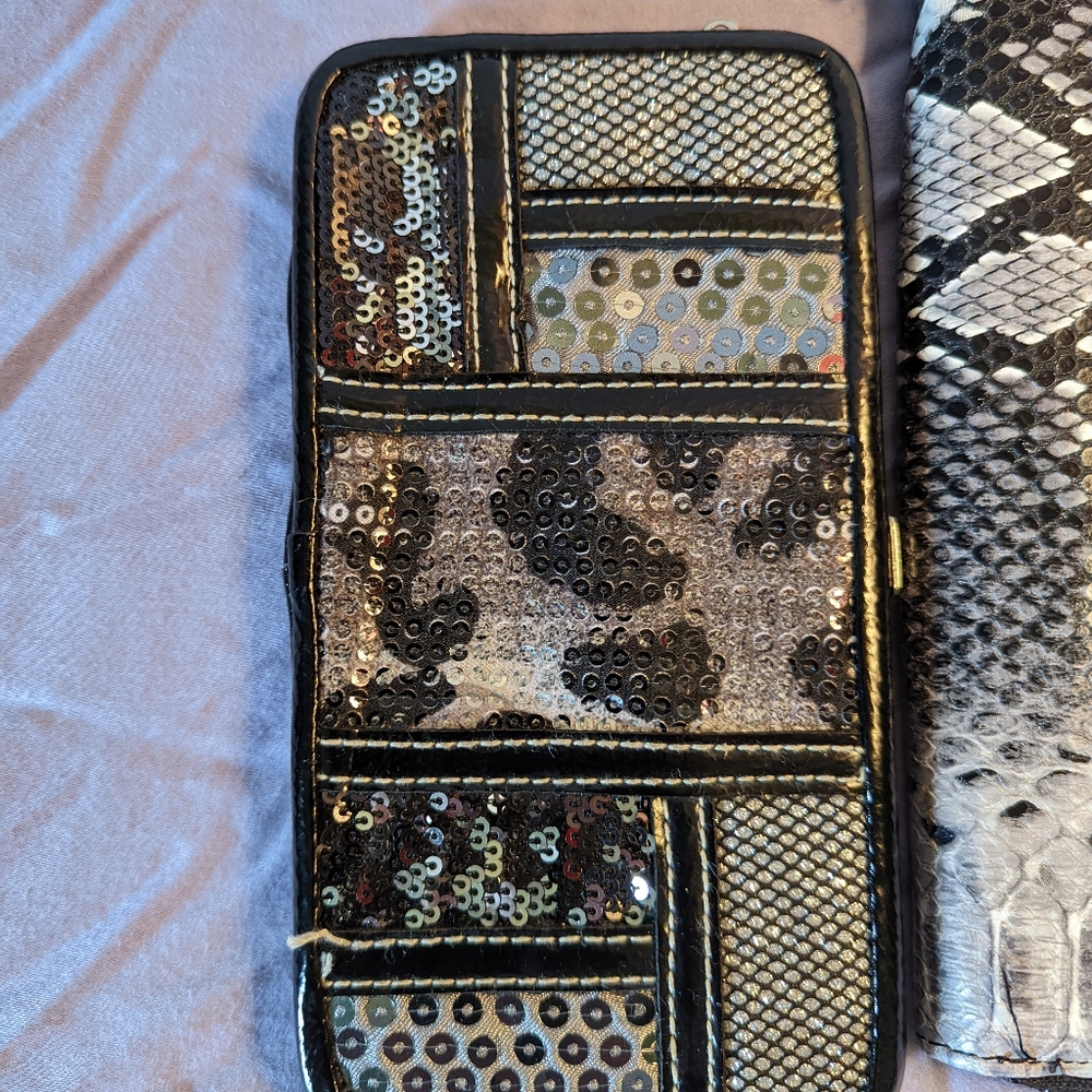3 Random Women's Wallets - Picture 2 of 7
